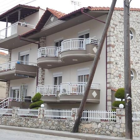 Villa George Giov Sarti Exterior foto